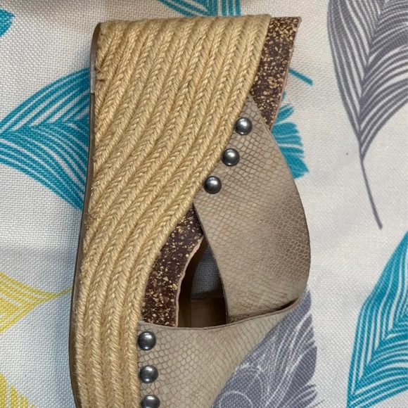 Lucky Brand Magnolia Wedge Heel Sandals Size 6.5 - Picture 6 of 6